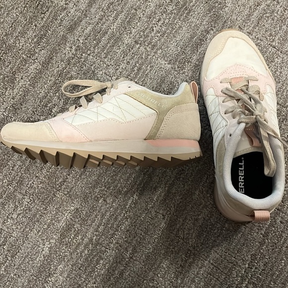 Merrell Sneaker - Picture 2 of 3